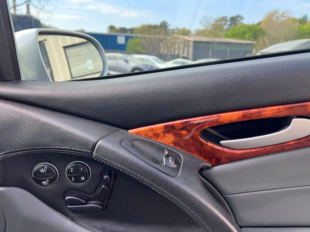 Used 2005 Mercedes-Benz SL 500 w/ AMG Sport Pkg image 13