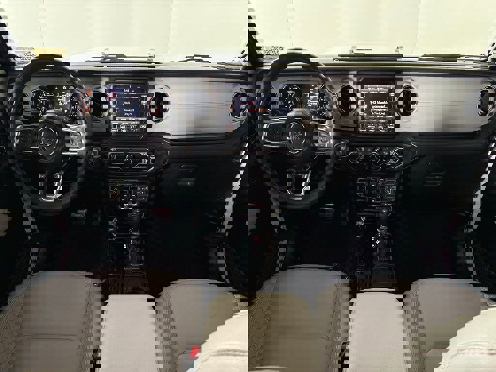 Used 2023 Jeep Wrangler Unlimited Sahara image 31