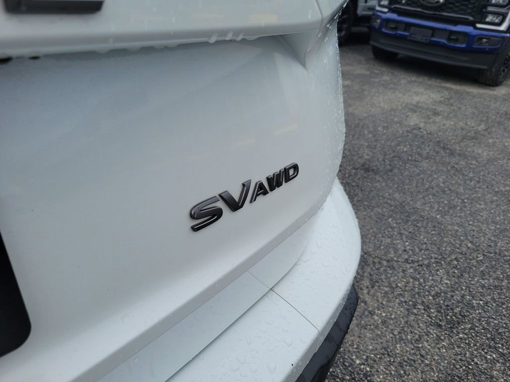 Used 2024 Nissan Rogue SV AWD/4WD image 9