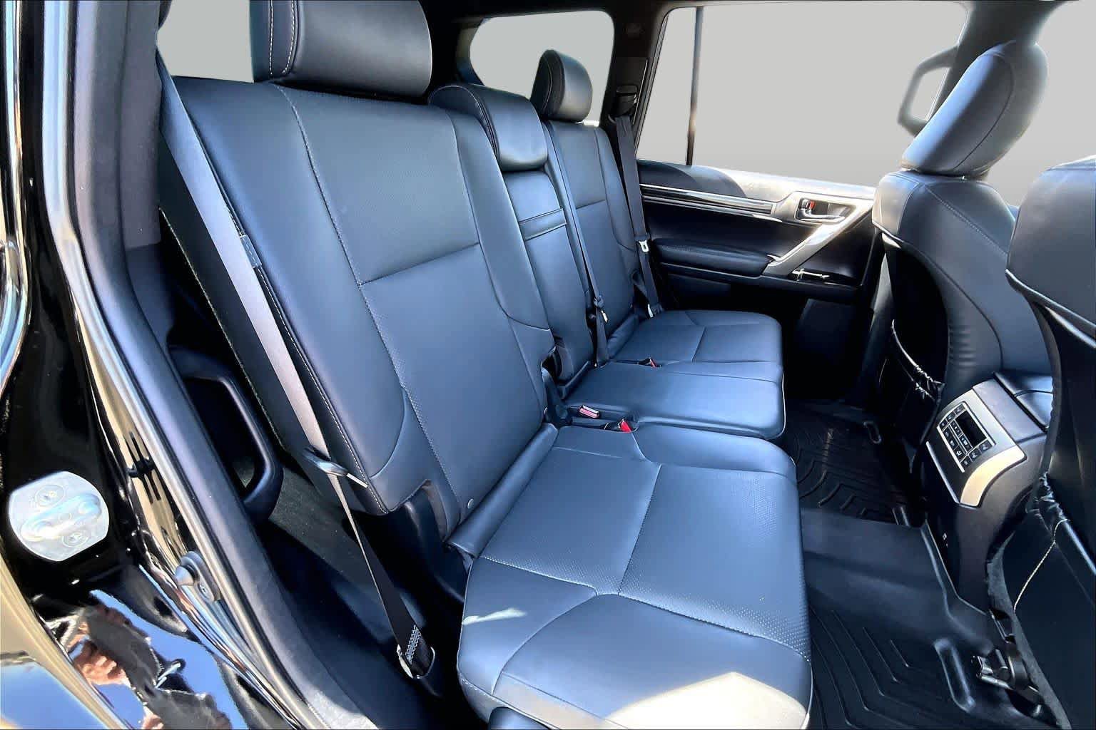 Used 2020 Lexus GX 460 Premium w/ Premium Package AWD/4WD image 19