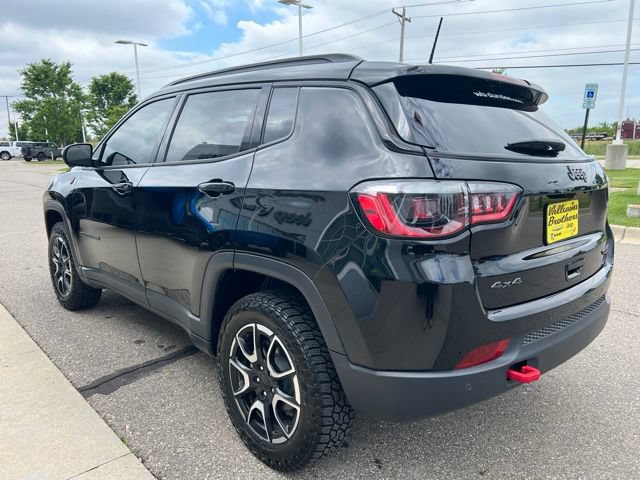 Certified 2024 Jeep Compass Trailhawk AWD/4WD image 8