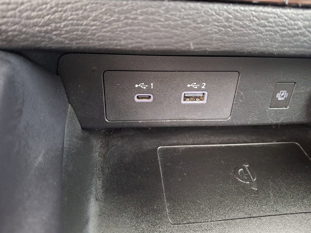 Used 2024 Mitsubishi Outlander SE Black Edition image 25