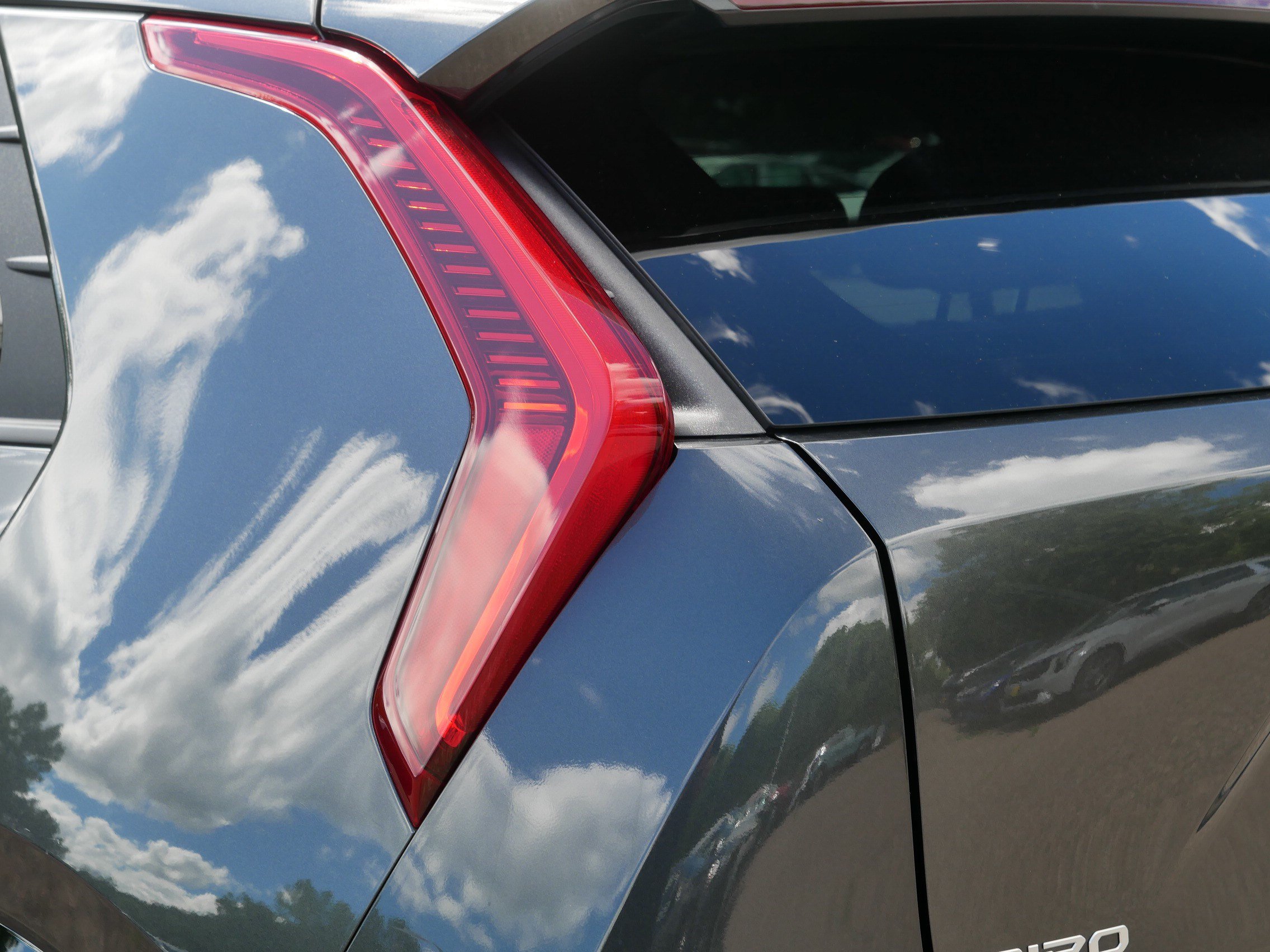 Used 2024 Kia Niro Wind w/ Wind Preserve Package FWD image 17