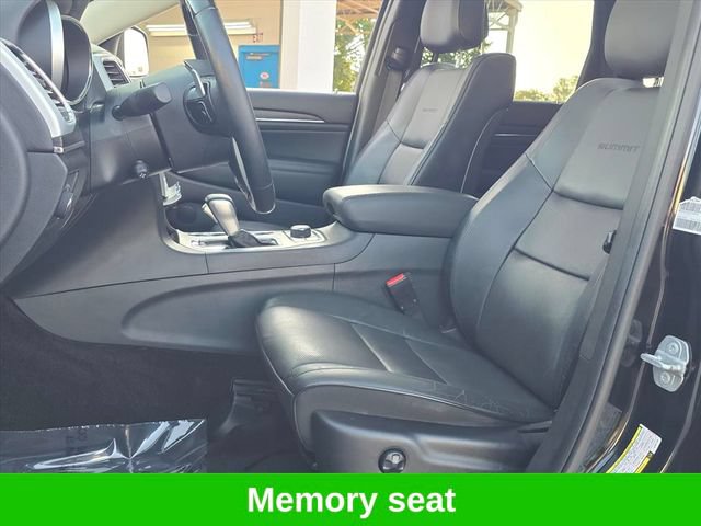 Used 2018 Jeep Grand Cherokee Summit w/ Platinum Series Group AWD/4WD image 17