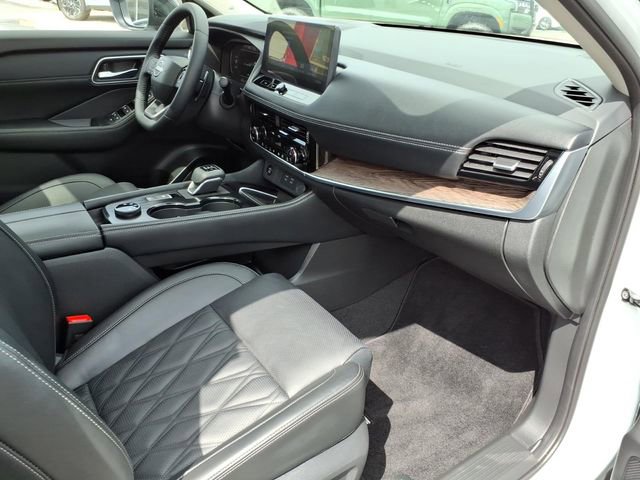 Certified 2026 Nissan Rogue Platinum w/ Platinum Premium Package image 20