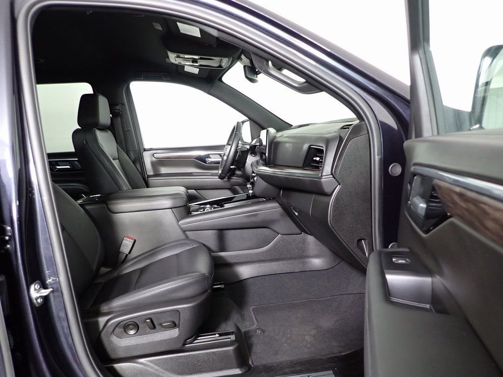 Used 2025 Chevrolet Tahoe Z71 image 38