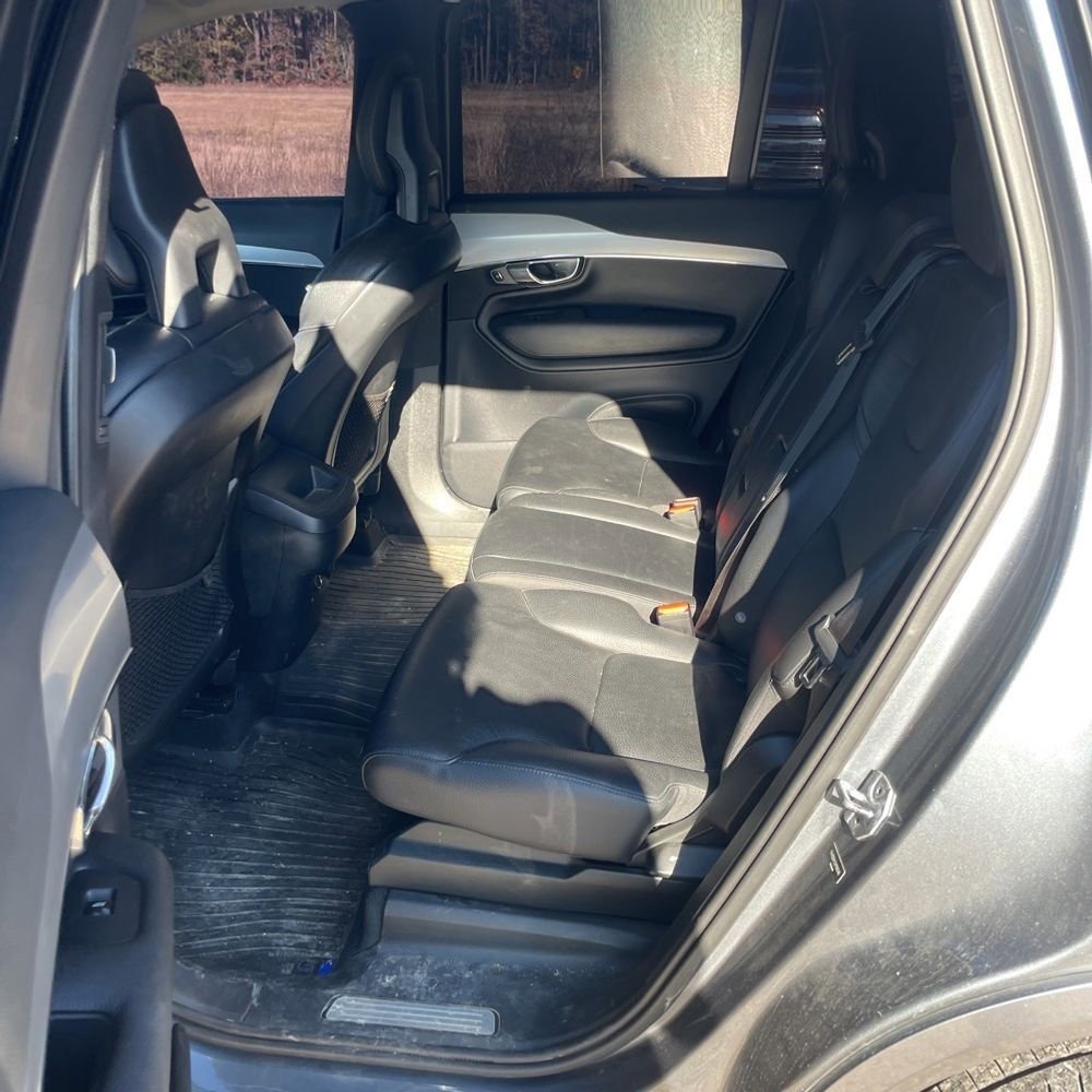 Used 2017 Volvo XC90 T5 Momentum w/ Vision Package image 13