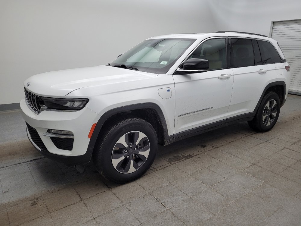 Used 2022 Jeep Grand Cherokee Limited 4xe image 2