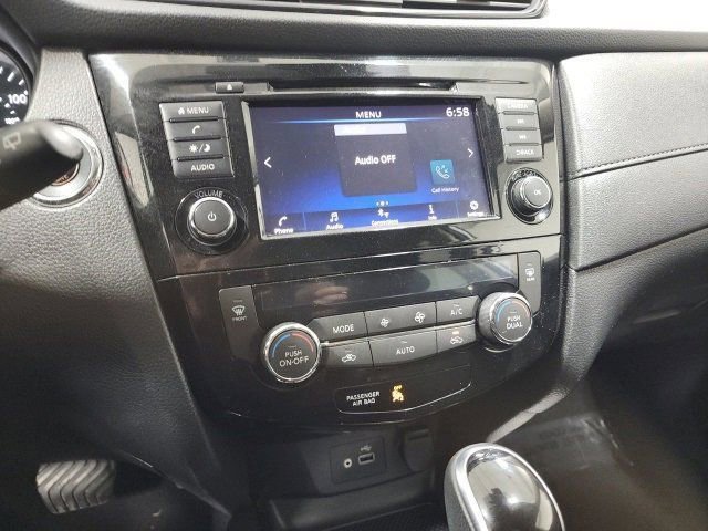 Used 2020 Nissan Rogue SV image 30