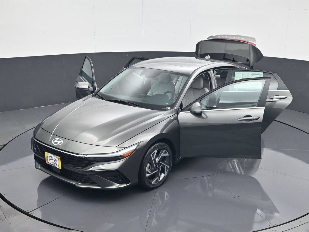 New 2026 Hyundai Elantra Limited FWD image 30