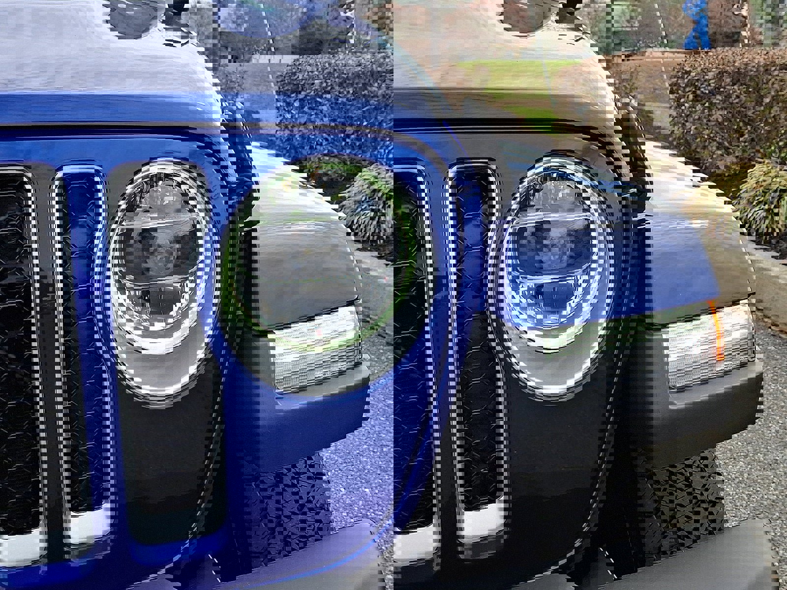 Used 2018 Jeep Wrangler Unlimited Sahara image 9