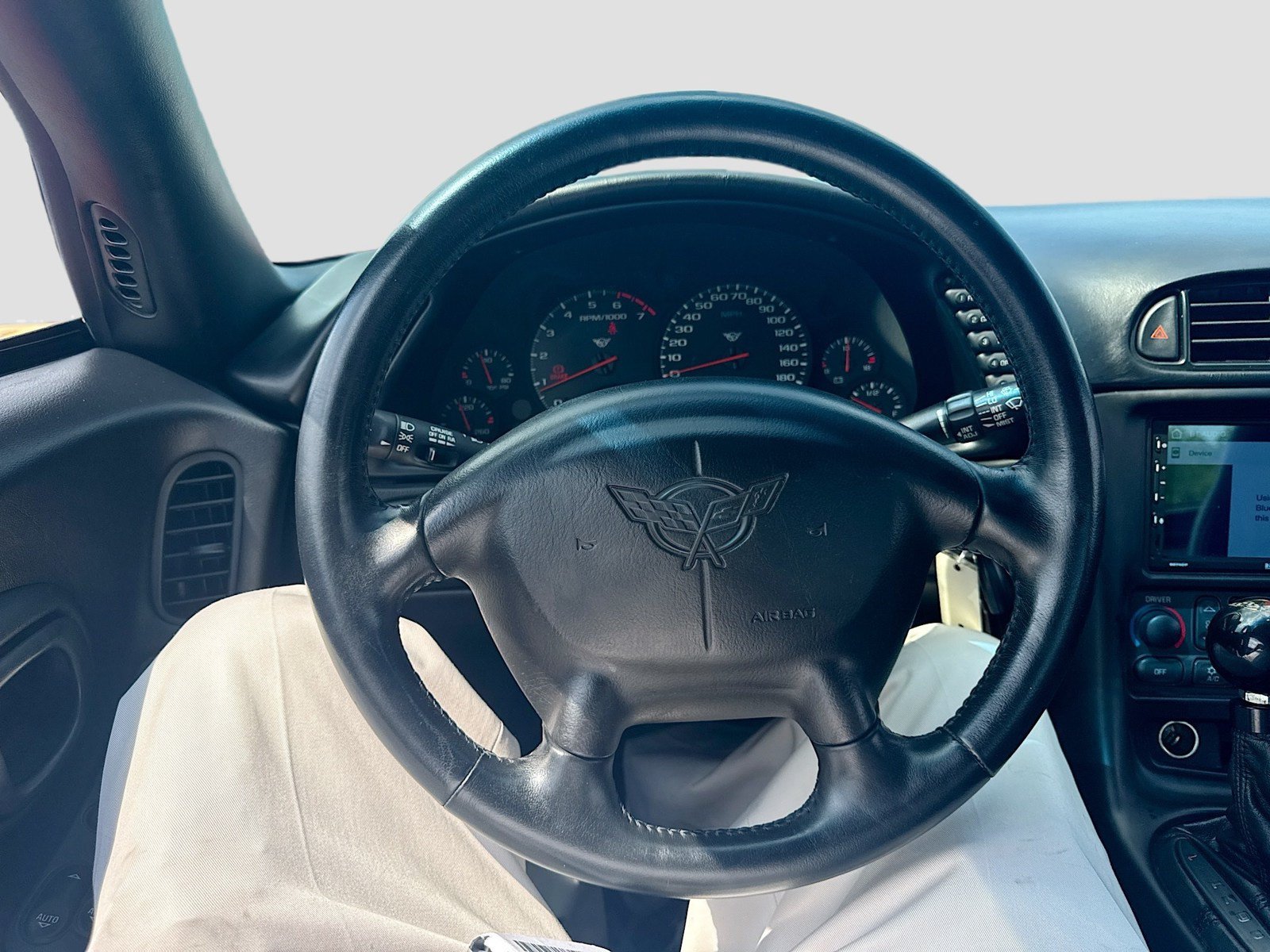 Used 1998 Chevrolet Corvette Coupe w/ Memory Pkg RWD image 21