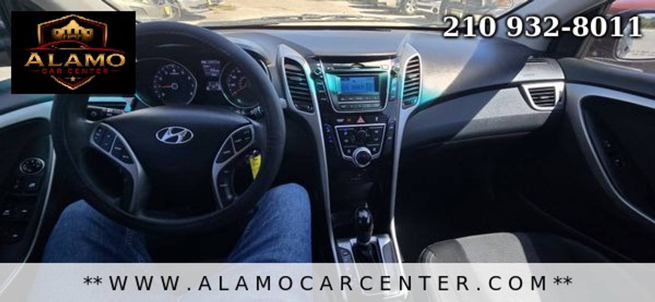 Used 2017 Hyundai Elantra GT FWD image 35