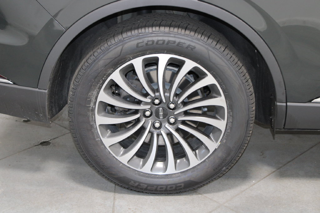 Used 2023 Lincoln Aviator Reserve w/ Equipment Group 201A AWD/4WD image 14