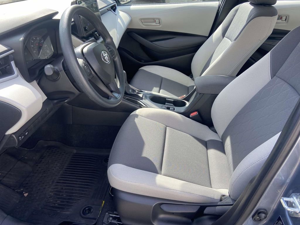 Used 2025 Toyota Corolla LE image 15
