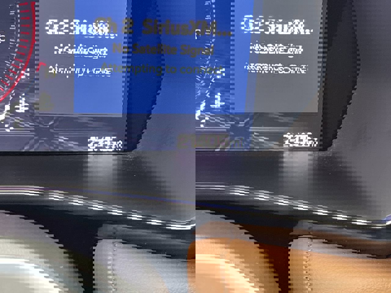 Used 2024 GMC Canyon AT4 w/ Technology Package image 15