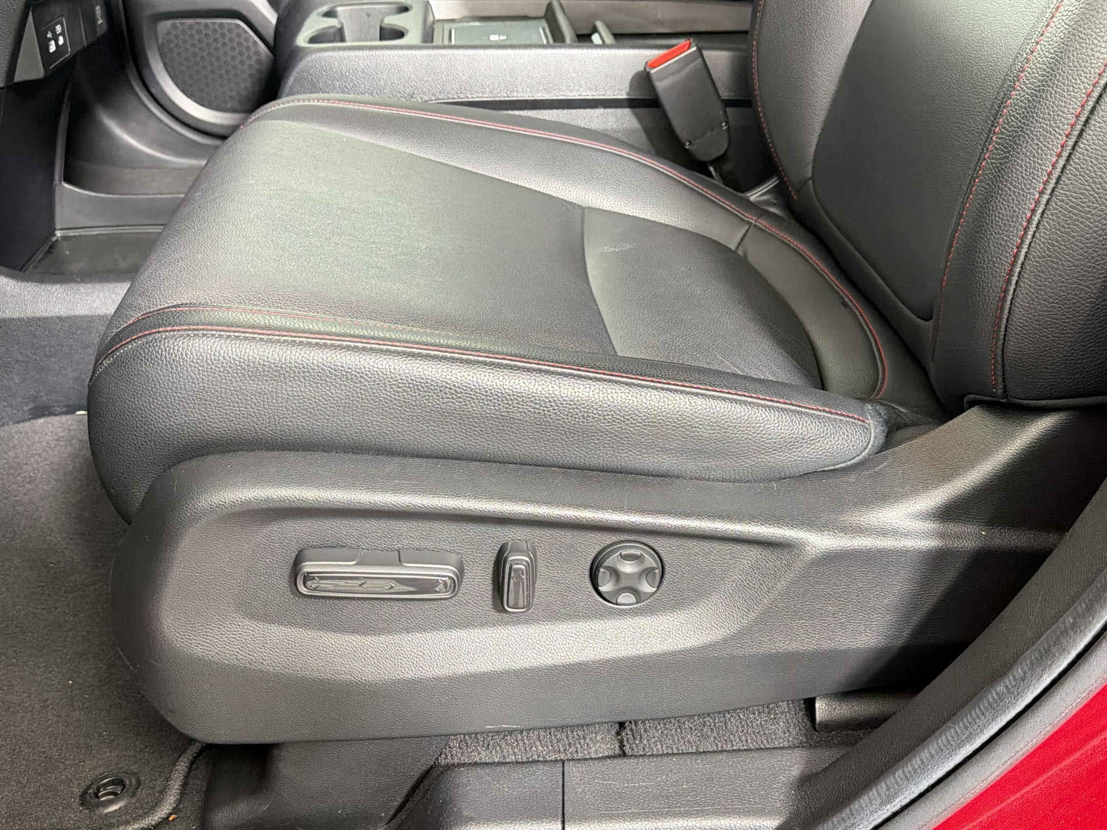 Used 2025 Honda Odyssey Sport-L image 13