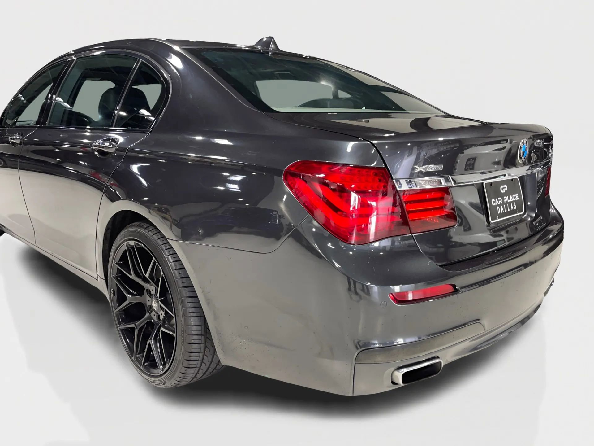 Used 2013 BMW 740Li image 18