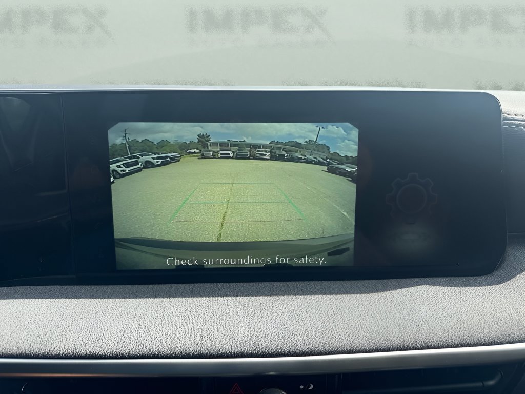 Used 2025 Nissan Kicks SV AWD/4WD image 12