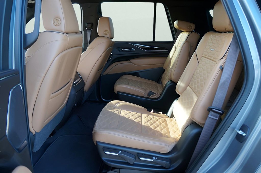 Used 2021 Cadillac Escalade Sport w/ Driver Assist Tech Package image 12