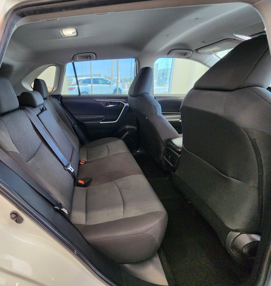 Used 2024 Toyota RAV4 XLE FWD image 20