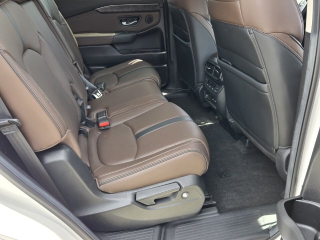 Used 2024 Honda Pilot Elite image 15