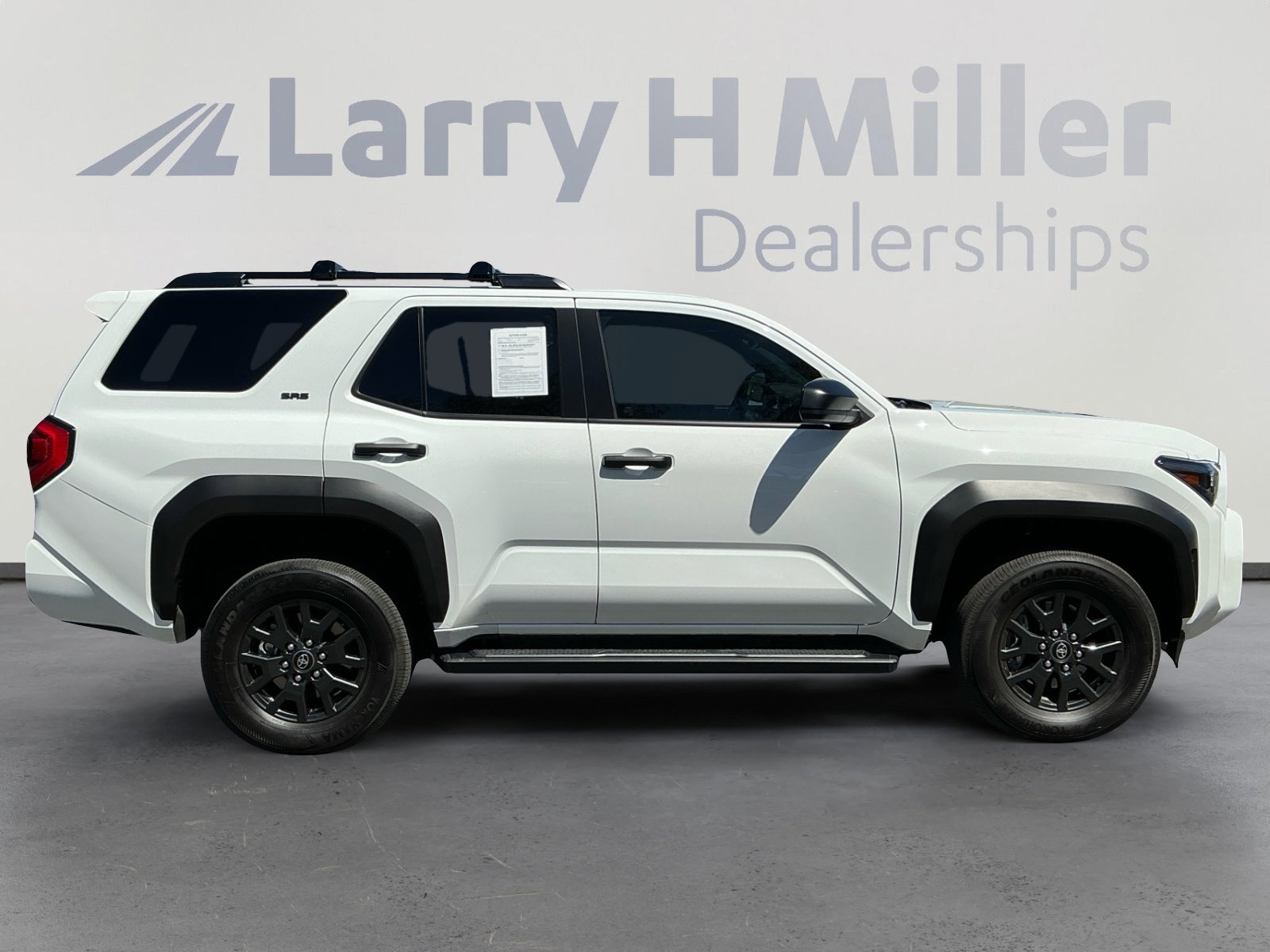 Certified 2025 Toyota 4Runner SR5 AWD/4WD image 6