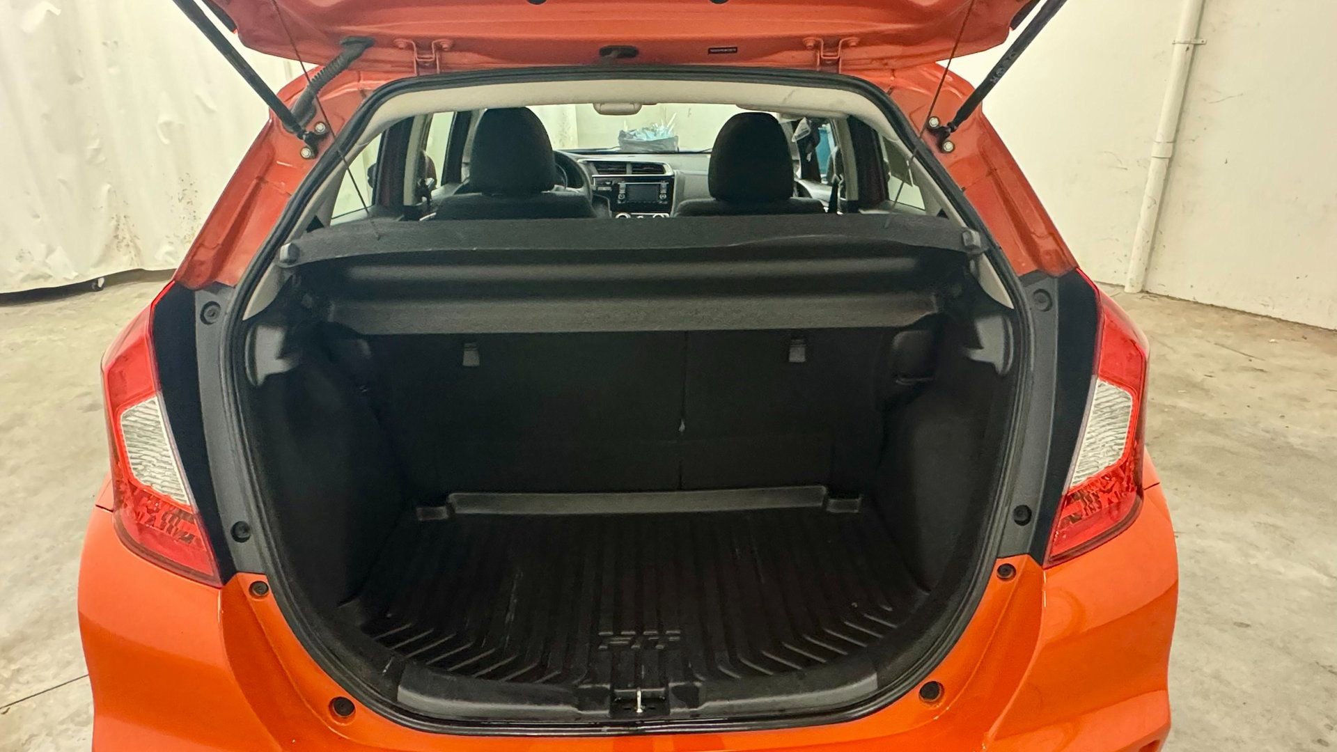 Used 2018 Honda Fit LX image 9