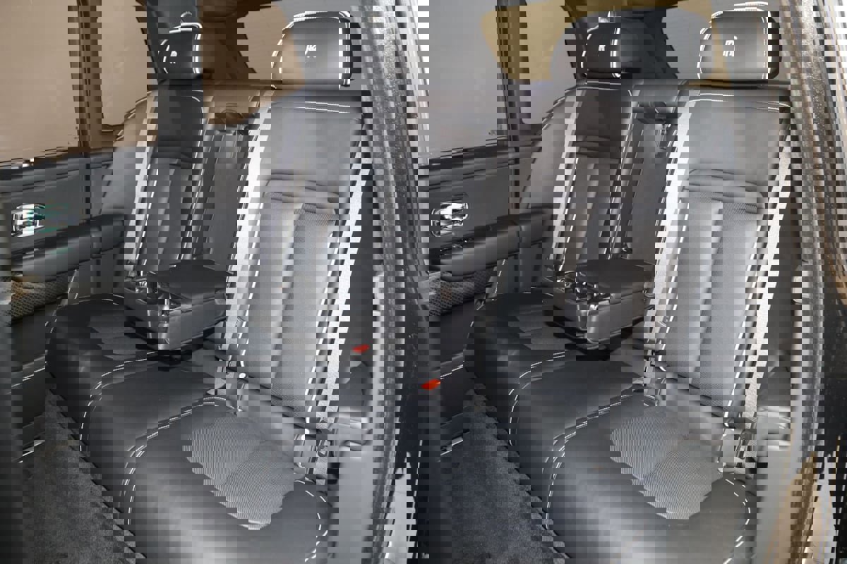 Used 2024 Rolls-Royce Cullinan Black Badge image 83