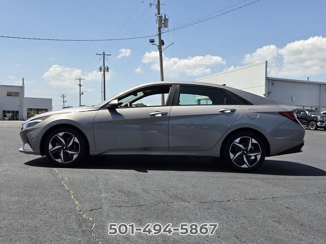Used 2023 Hyundai Elantra SEL w/ Convenience Package FWD image 2