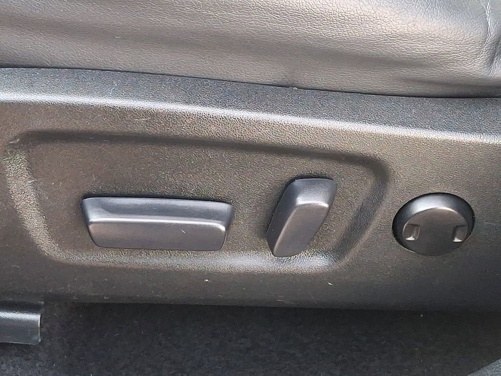 Used 2015 Toyota Highlander Plus image 23