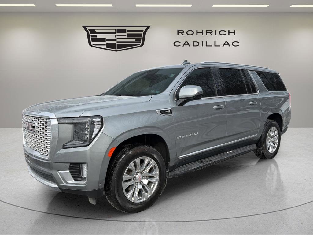 Used 2024 GMC Yukon XL Denali w/ Advanced Technology Package image 1