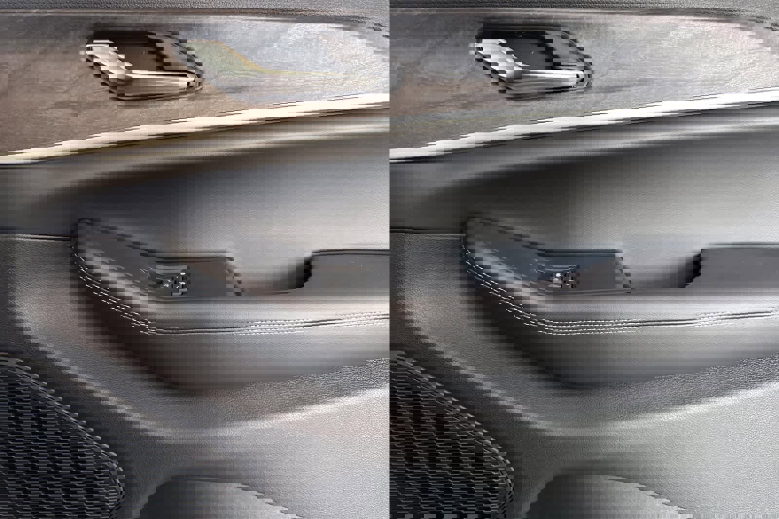 New 2025 Jeep Grand Cherokee Limited w/ Black Appearance Package image 19