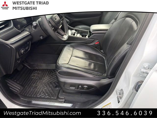 Used 2023 Jeep Grand Cherokee Overland image 16