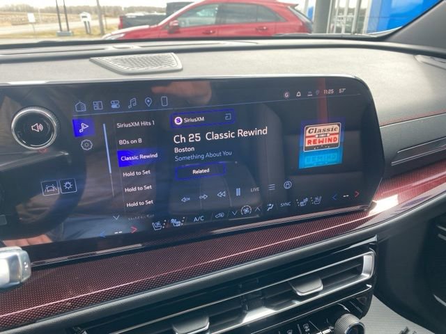 New 2026 Chevrolet Traverse RS w/ LPO, Floor Liner Package image 13