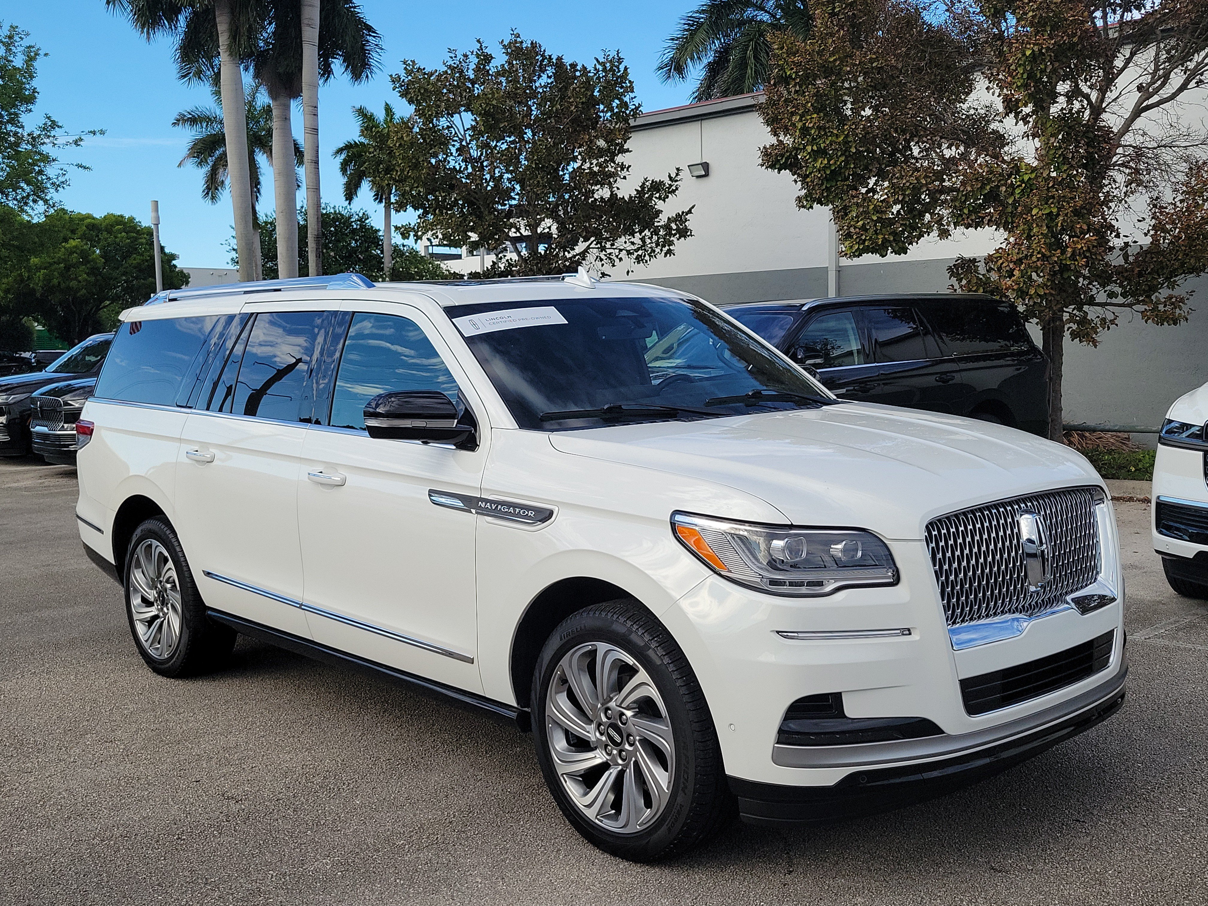 Certified 2024 Lincoln Navigator L Reserve AWD/4WD image 29