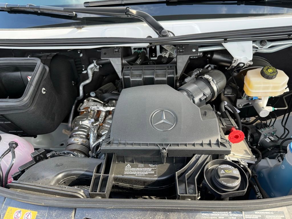 Used 2025 Mercedes-Benz Sprinter 2500 image 20