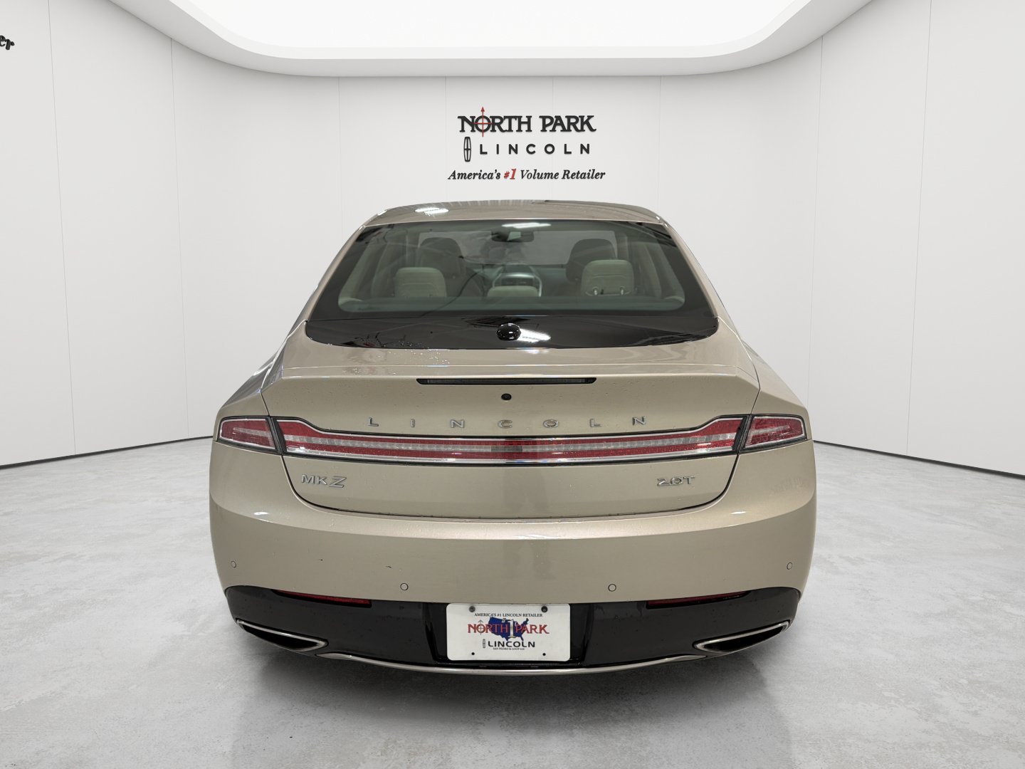 Used 2017 Lincoln MKZ Select w/ Select Plus Package FWD image 4