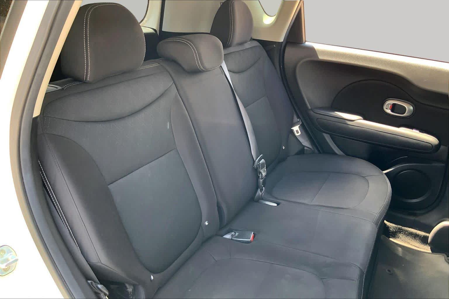 Used 2017 Kia Soul FWD image 19