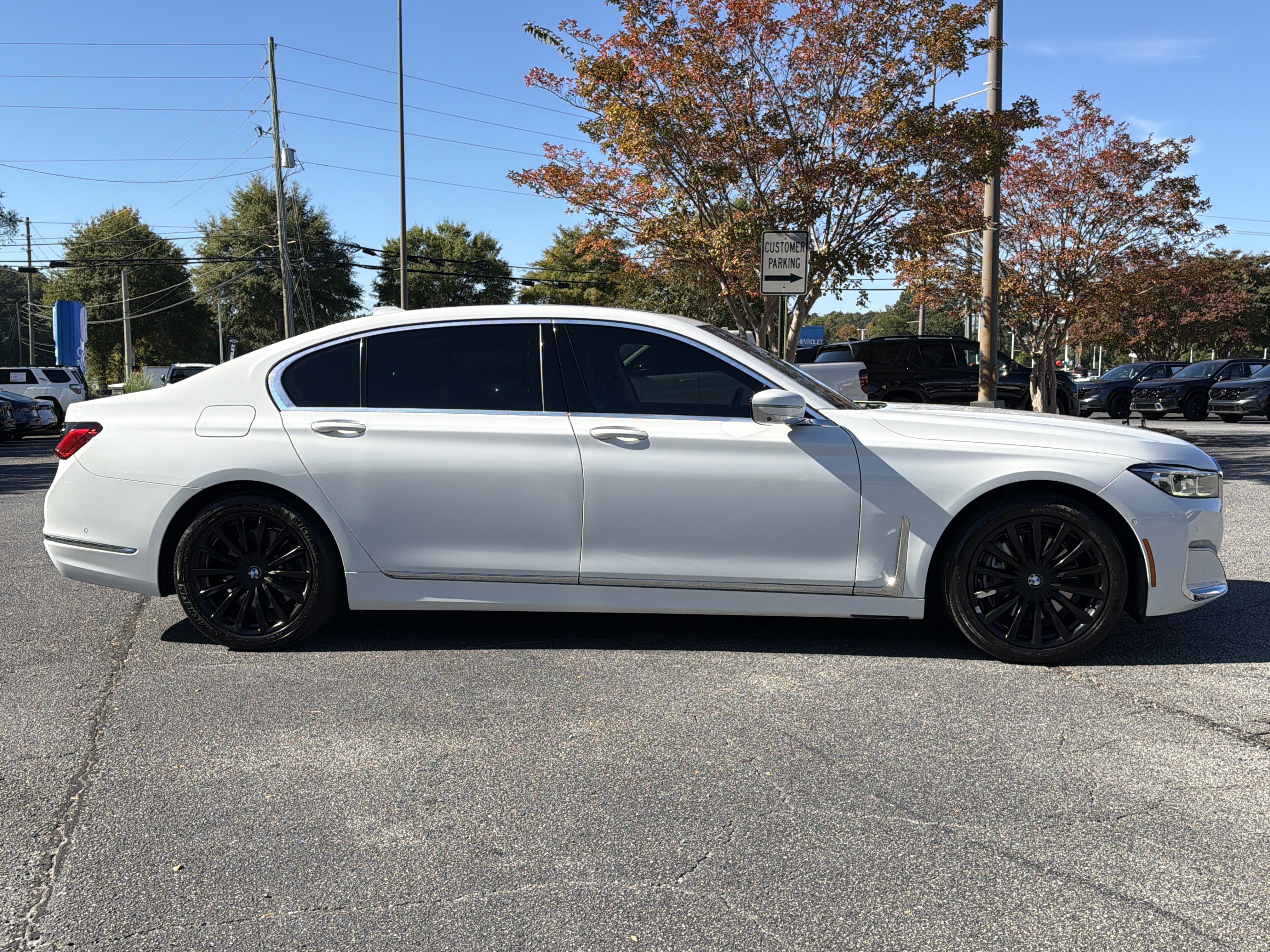 Used 2021 BMW 740i w/ Luxury Rear Seating Package RWD image 30