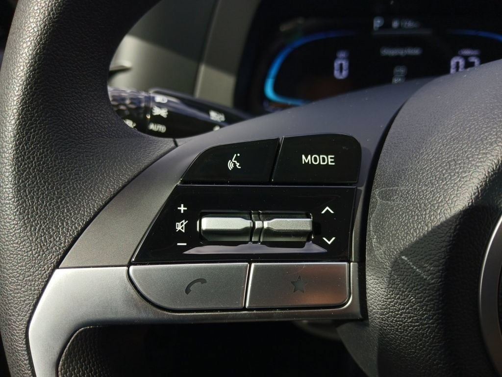 New 2026 Hyundai Elantra SE FWD image 16