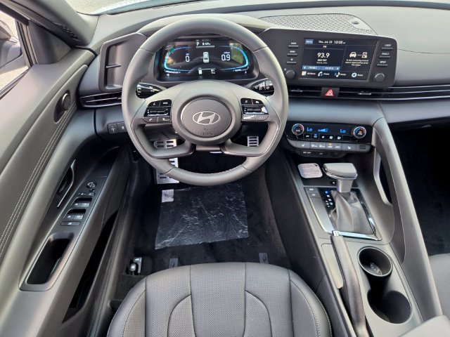 New 2026 Hyundai Elantra SEL Sport FWD image 7