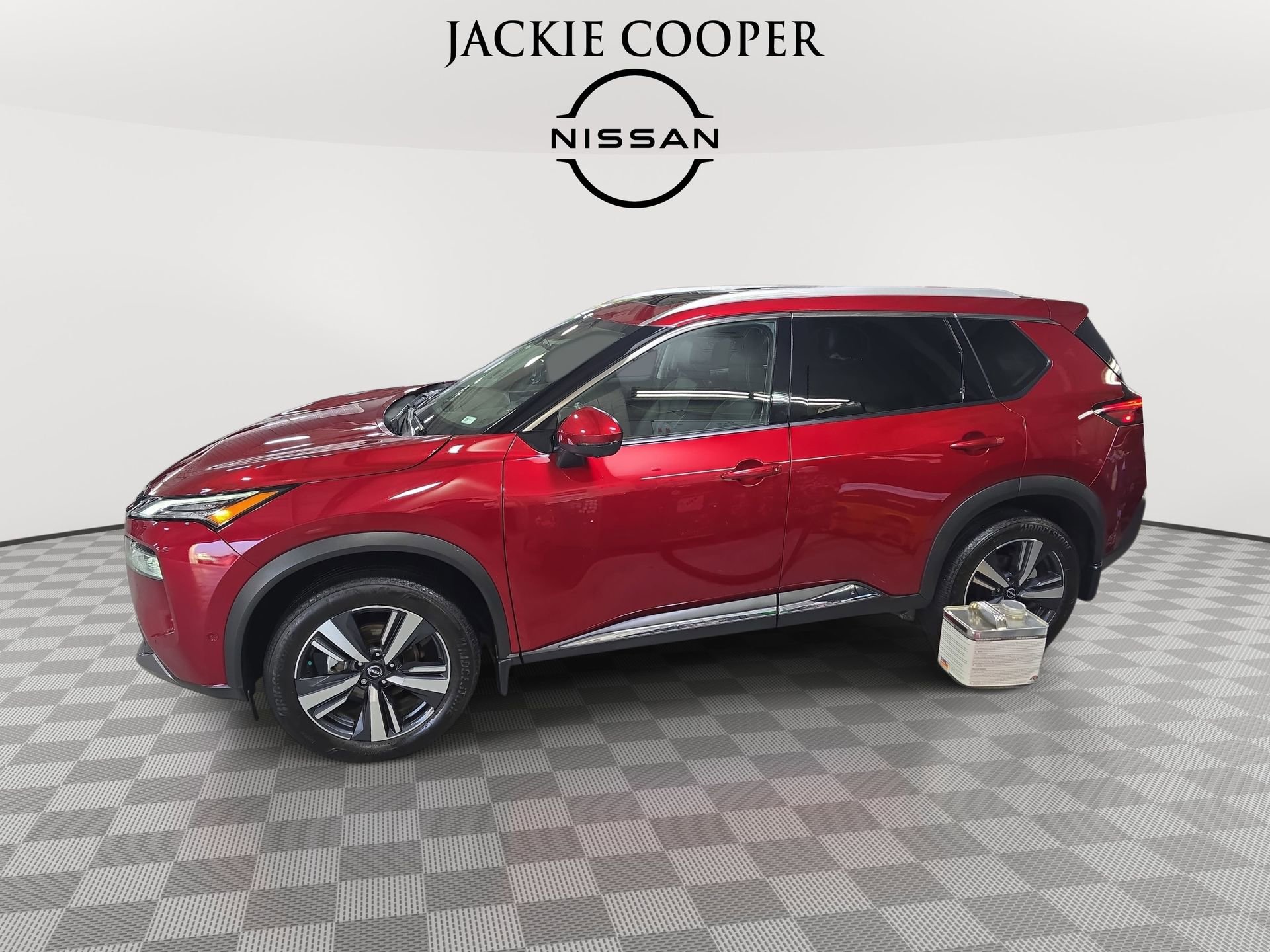 Used 2023 Nissan Rogue SL w/ SL Premium Package FWD image 8