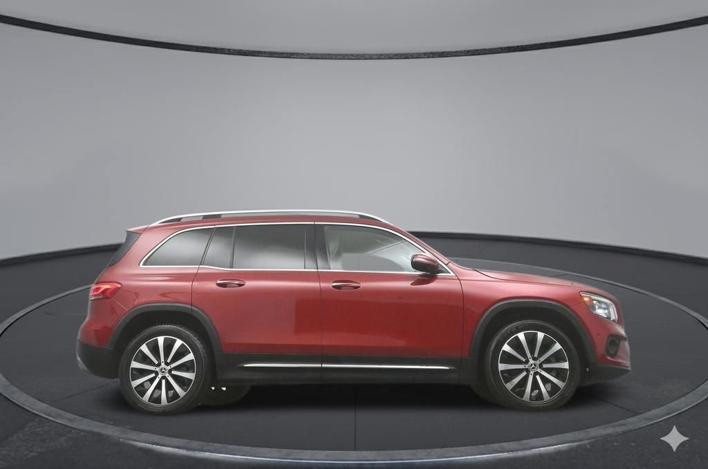 Used 2020 Mercedes-Benz GLB 250 w/ Premium Package image 40