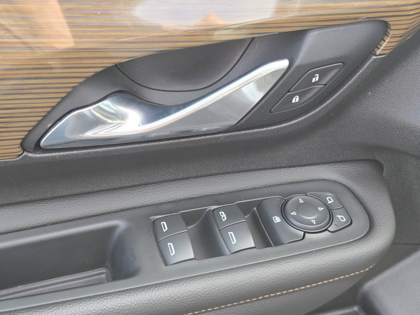 Certified 2021 GMC Terrain SLE w/ Driver Convenience Package image 34