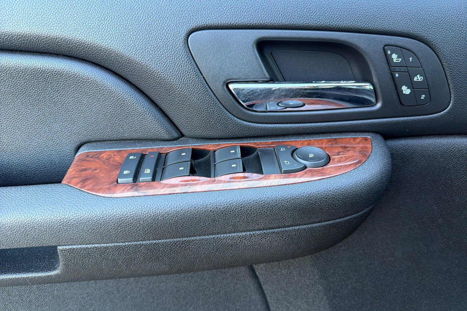 Used 2008 Chevrolet Silverado 3500 LTZ w/ Suspension Package, Off-Road AWD/4WD image 11