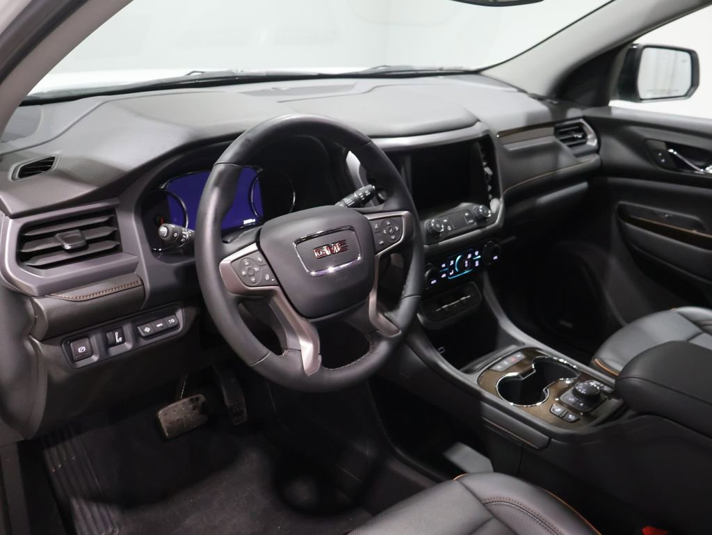 Used 2023 GMC Acadia AT4 w/ Technology Package image 16