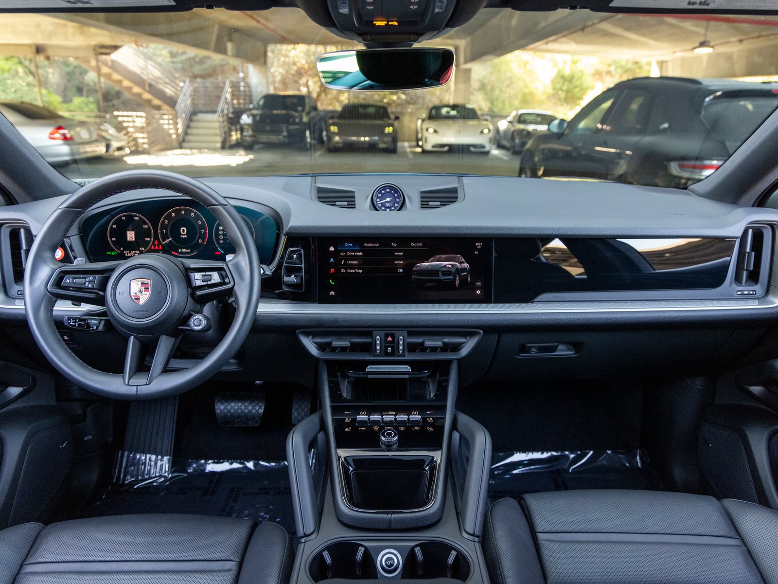 Certified 2026 Porsche Cayenne Coupe AWD/4WD image 36