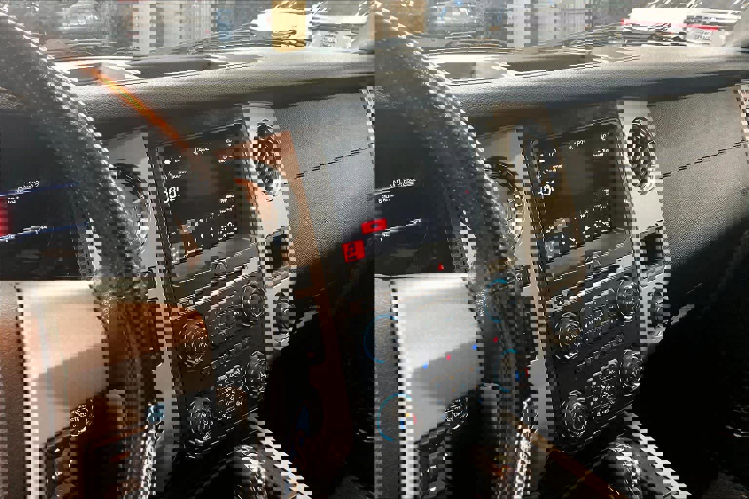 Used 2017 Ford Expedition EL Limited w/ Equipment Group 301A image 6