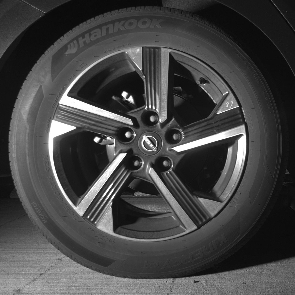 Used 2025 Nissan Sentra SV FWD image 15